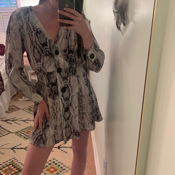 Zara snake print button down dress long sleeve mini size small - Picture 1 of 2